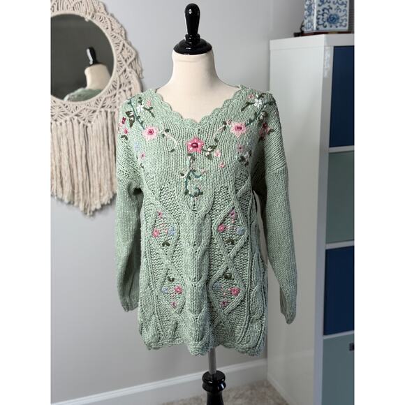 Vintage Women's Sage Green Chunky Hand Cable Knit Floral Embroidered Sweater M - Picture 1 of 6